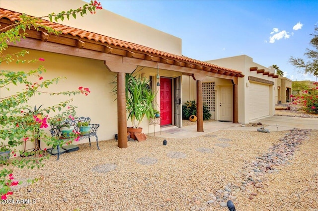 view of front of house with a garage