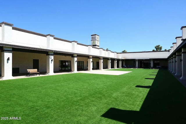 view of yard featuring a patio area