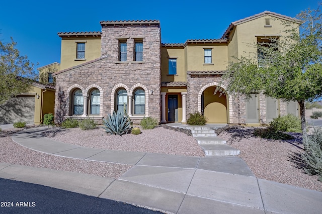 view of mediterranean / spanish-style house