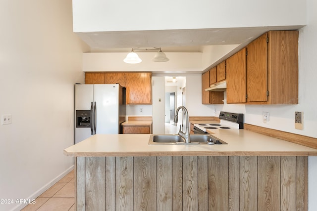 kitchen featuring sink, white electric range, stainless steel refrigerator with ice dispenser, kitchen peninsula, and light tile patterned flooring