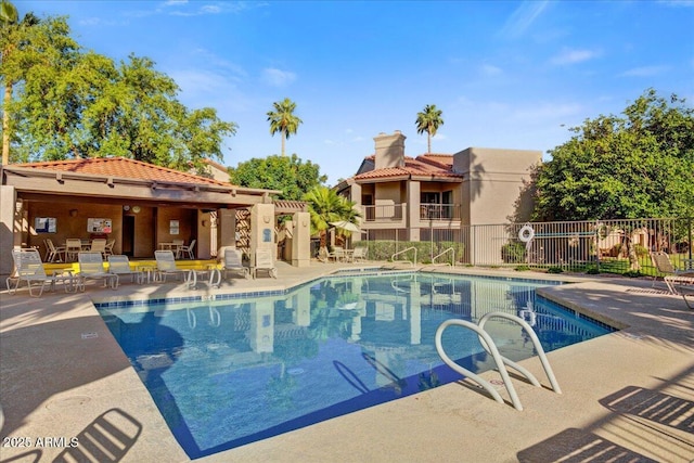 9450 N 94th Pl Unit 106, Scottsdale, AZ 85258 - community pool with a patio area