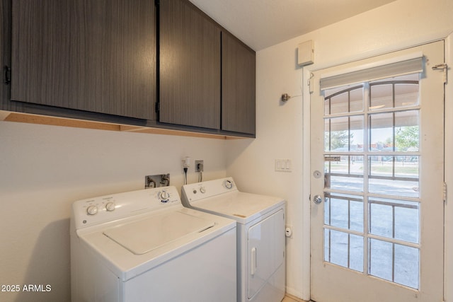 602 E Colgate Dr, Tempe, AZ 85283 - laundry area featuring cabinet space and washing machine and clothes dryer