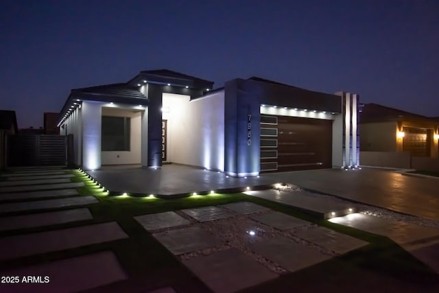 view of front of house featuring a garage