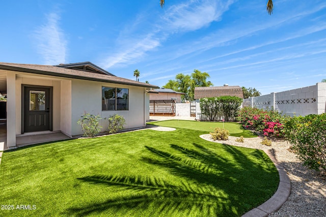13601 N 50th Pl, Scottsdale, AZ 85254 - view of yard featuring an area to practice putting