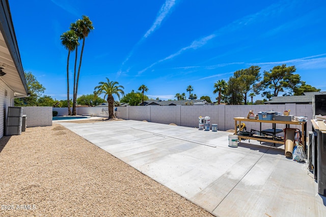 13601 N 50th Pl, Scottsdale, AZ 85254 - fenced backyard with a patio area and outdoor dining area