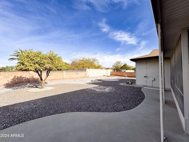 view of yard with a patio