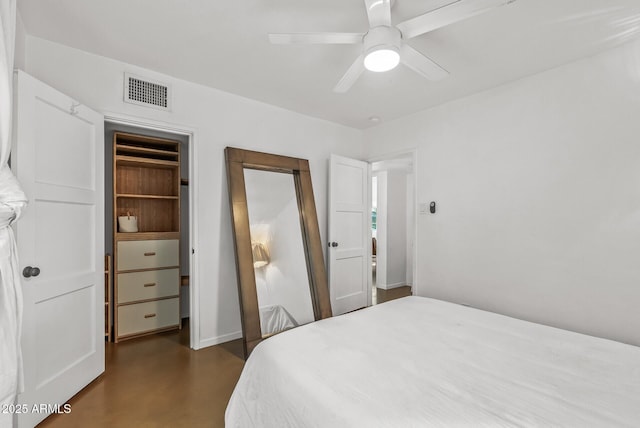 bedroom with ceiling fan