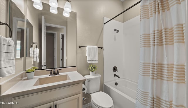 4341 E Evelyn St, Gilbert, AZ 85295 - bathroom featuring shower / tub combo with curtain and vanity
