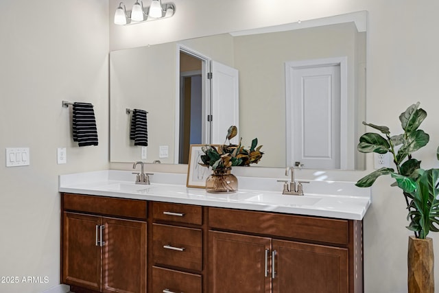 8027 W Northview Ave, Glendale, AZ 85303 - full bath with double vanity