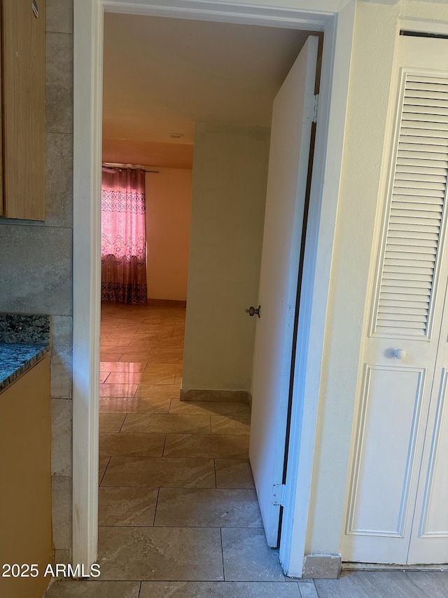 8110 N 31st Dr, Phoenix, AZ 85051 - view of hall