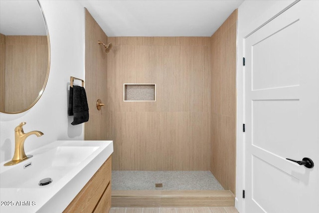 4400 N 20th St, Phoenix, AZ 85016 - bathroom featuring tiled shower and vanity