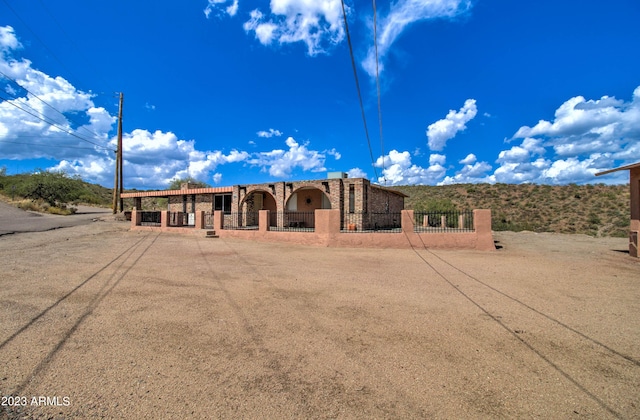 view of front of house