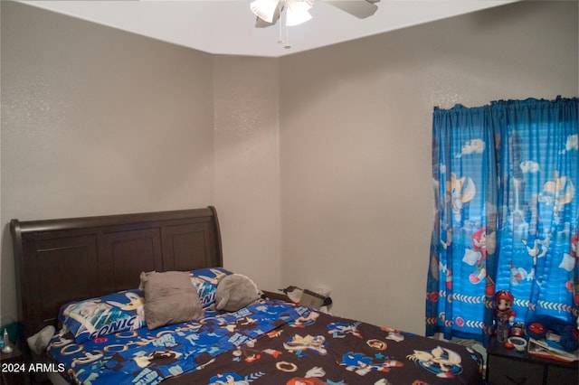 unfurnished bedroom with ceiling fan