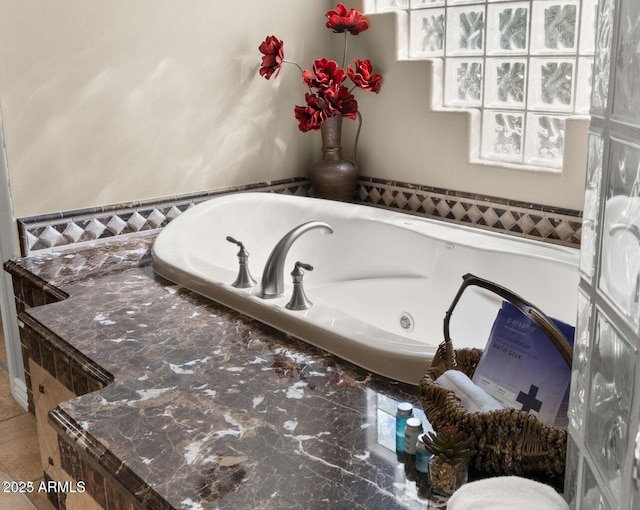 28309 N 156th Way, Scottsdale, AZ 85262 - bathroom featuring a jetted tub