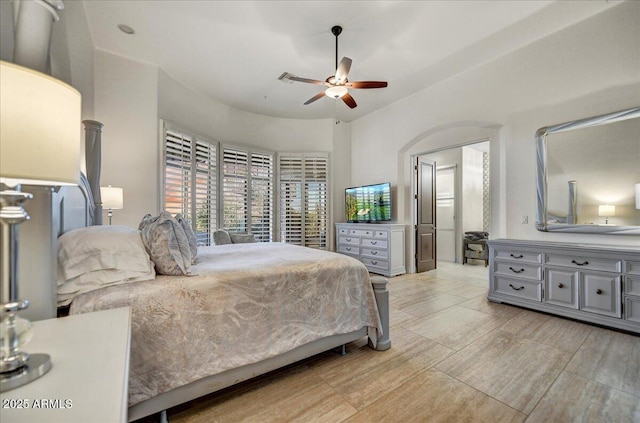 bedroom with a ceiling fan