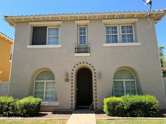 view of mediterranean / spanish-style home