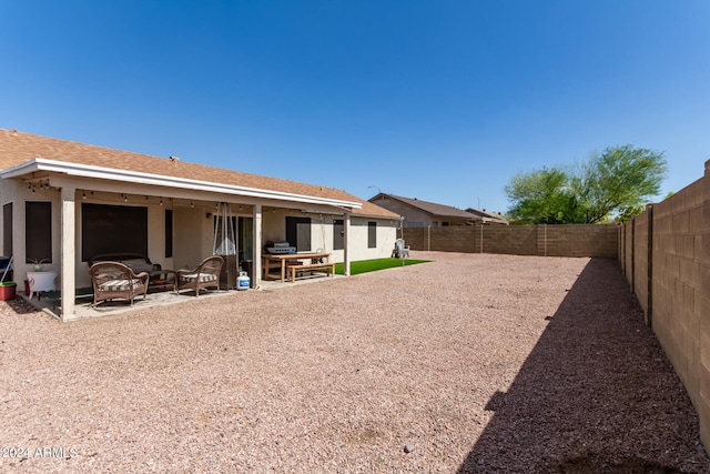 view of yard with a patio area