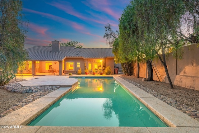 19275 N 88th Way, Scottsdale, AZ 85255 - view of swimming pool featuring a patio area