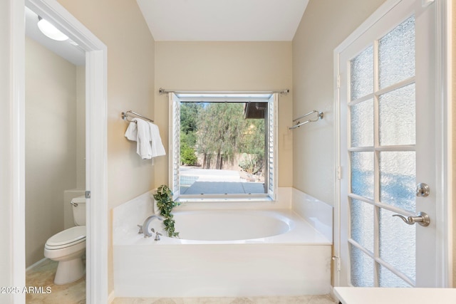 19275 N 88th Way, Scottsdale, AZ 85255 - full bath featuring toilet and a bath