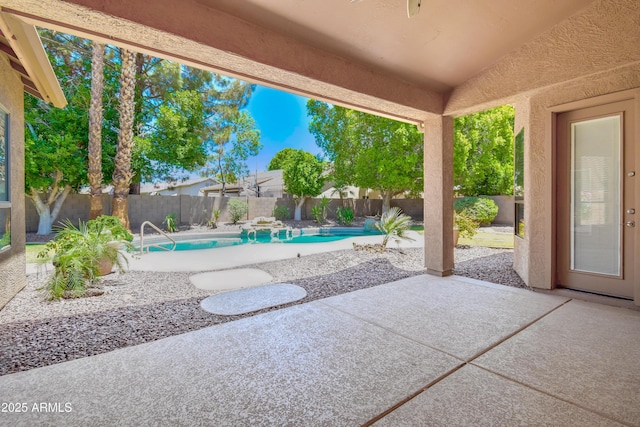 1470 W Bartlett Way, Chandler, AZ 85248 - fenced backyard with a patio