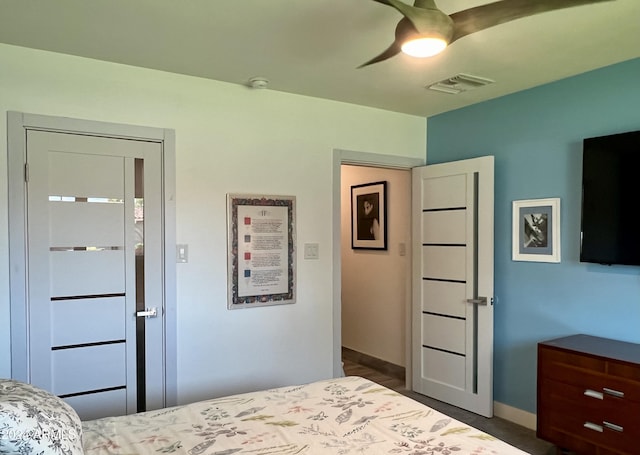 bedroom featuring ceiling fan