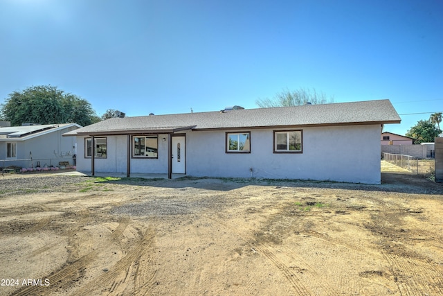 view of front of property