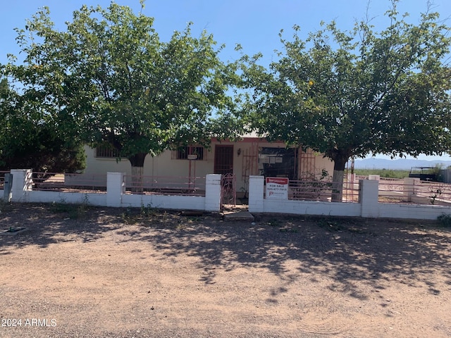 view of front of home