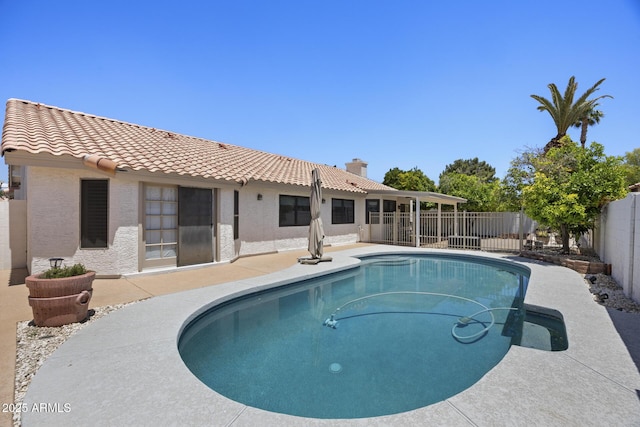 843 E Vera Ln, Tempe, AZ 85284 - view of swimming pool featuring a fenced backyard