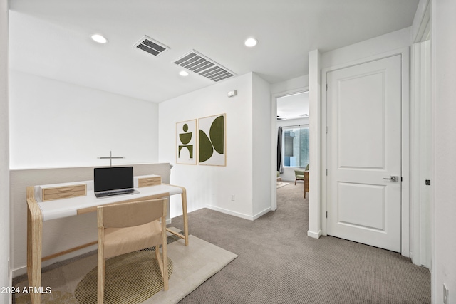 office with baseboards, carpet floors, visible vents, and recessed lighting