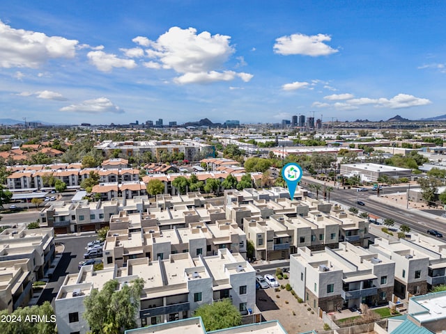 bird's eye view with a view of city