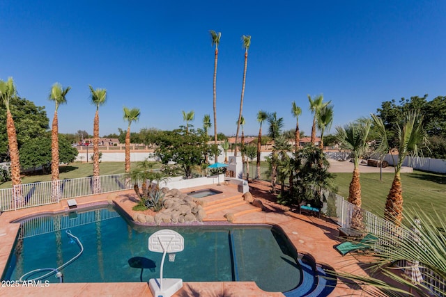 5237 N 106th Ave, Glendale, AZ 85307 - view of pool with an in-ground hot tub, a fenced backyard, and a patio