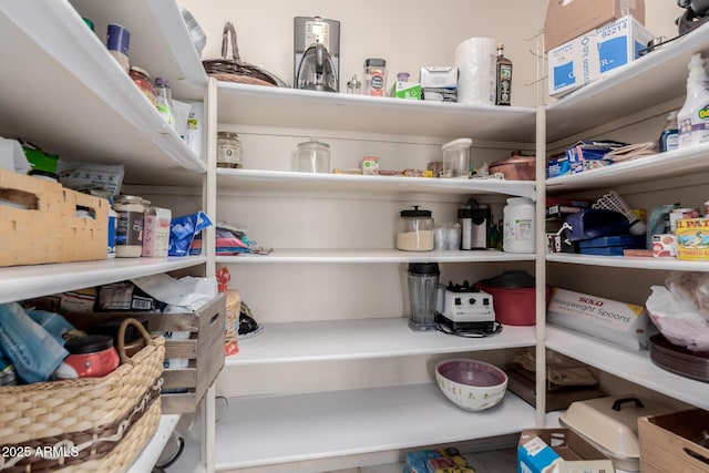 5237 N 106th Ave, Glendale, AZ 85307 - view of pantry