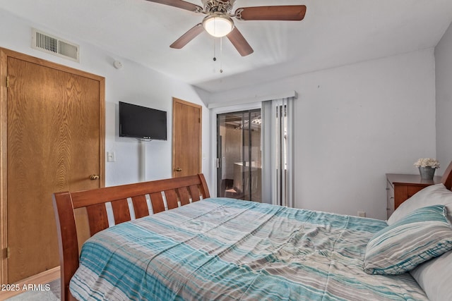 bedroom with a ceiling fan