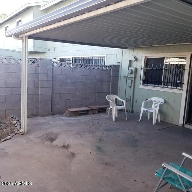 2645 W Elm St, Phoenix, AZ 85017 - view of patio / terrace