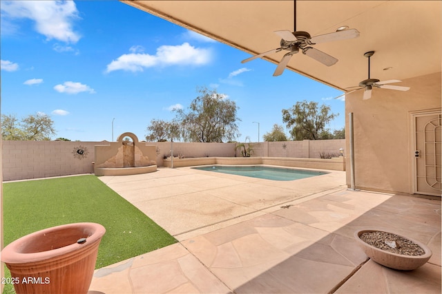 10809 W Harmony Ln, Peoria, AZ 85373 - view of swimming pool with a fenced in pool, ceiling fan, a patio area, and a fenced backyard