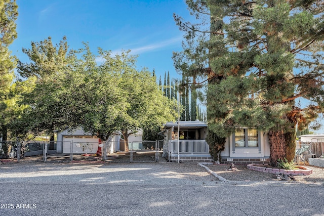 17124 E Fairway Dr, Mayer, AZ 86333 - view of front of home with a gate