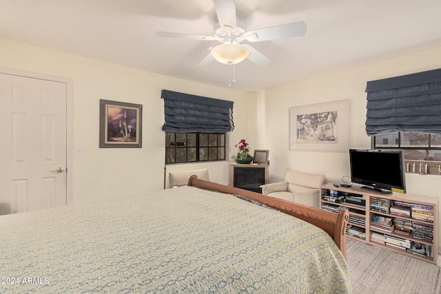 bedroom featuring ceiling fan