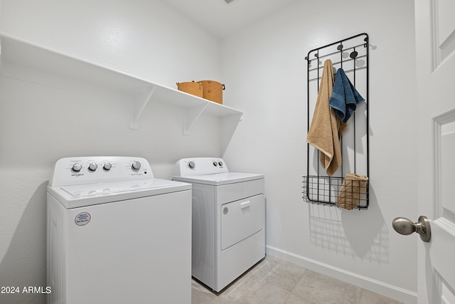 28242 N Nealite Dr, San Tan Valley, AZ 85143 - laundry room with washer and clothes dryer and baseboards