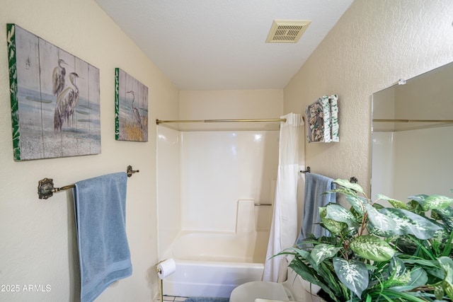 17810 N 34th Pl, Phoenix, AZ 85032 - bathroom with a textured wall and shower / bath combo with shower curtain