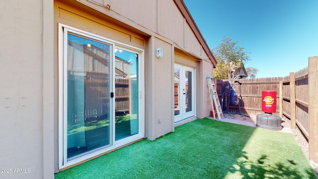 12445 N 21st Ave Unit 4, Phoenix, AZ 85029 - view of yard with french doors