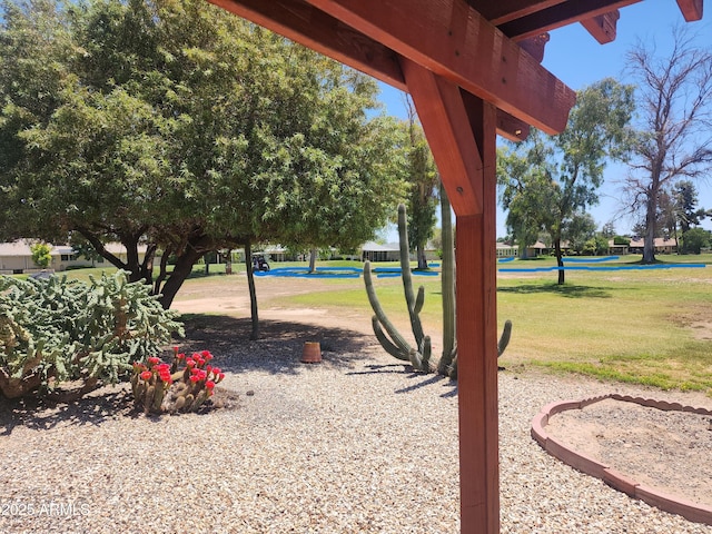 9939 W Ironwood Dr, Sun City, AZ 85351 - view of grassy yard