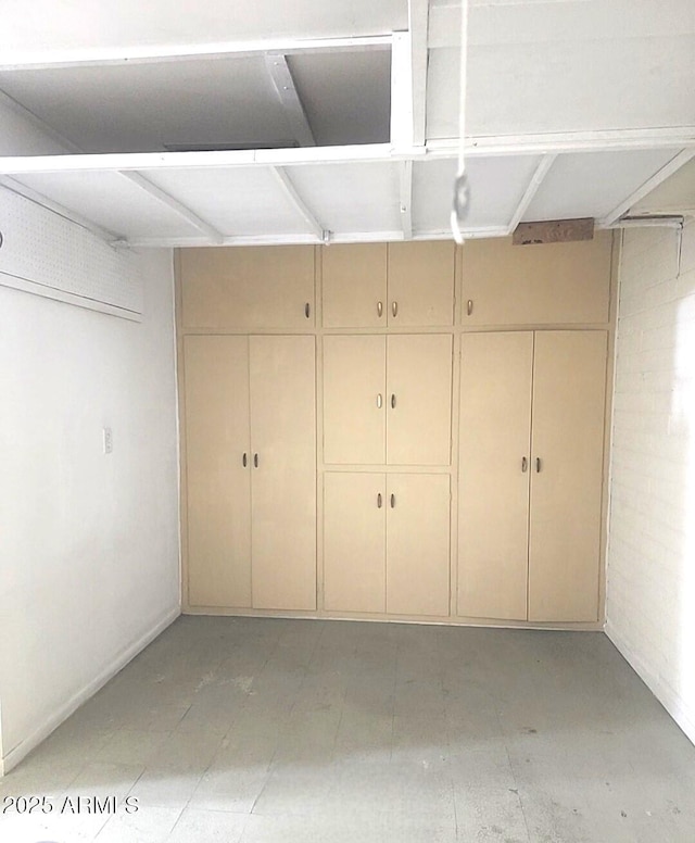 9939 W Ironwood Dr, Sun City, AZ 85351 - view of garage