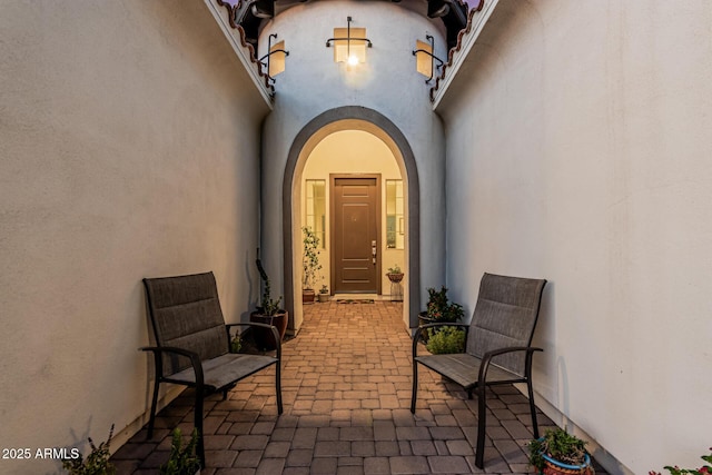 7813 S 43rd Pl, Phoenix, AZ 85042 - entrance to property with stucco siding and a patio