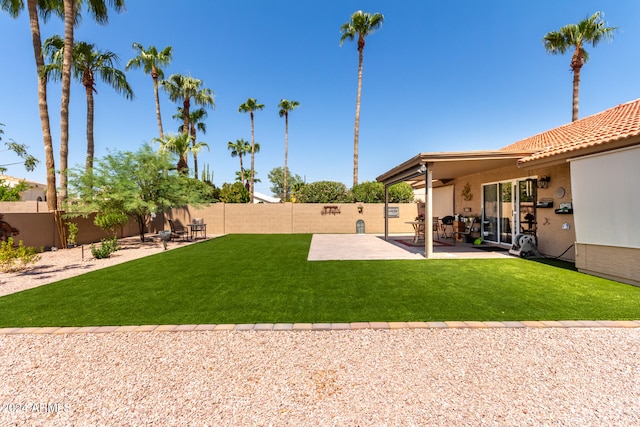 view of yard with a patio