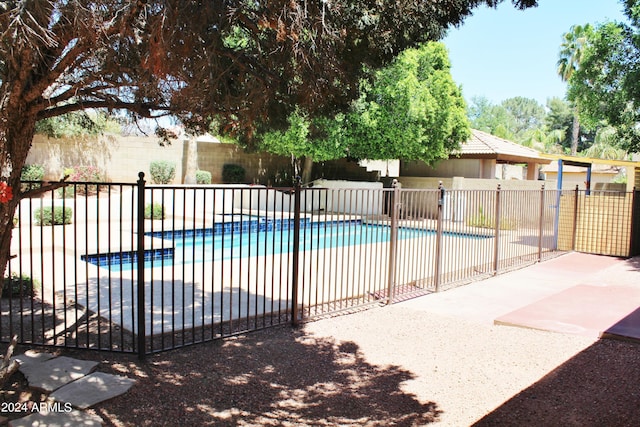 view of swimming pool