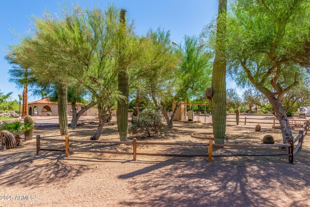 8043 E Laurel St, Mesa, AZ 85207 - view of yard