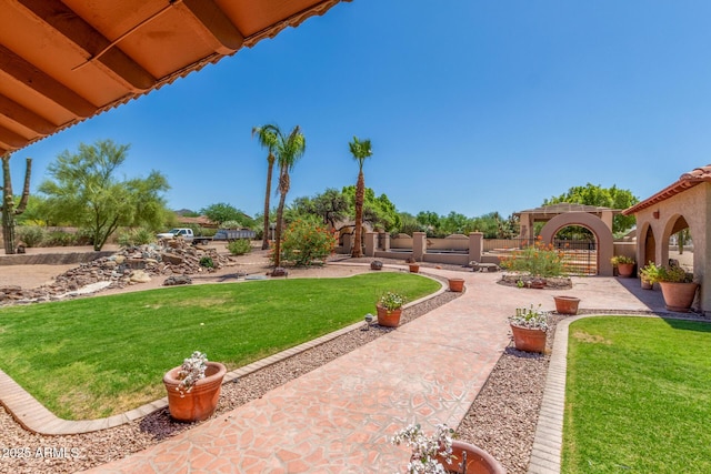 8043 E Laurel St, Mesa, AZ 85207 - view of grassy yard