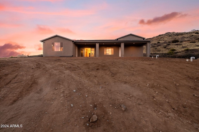 view of front of property