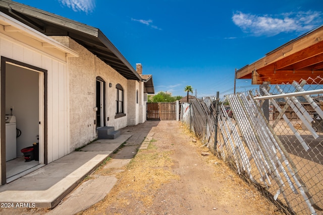 view of yard with washer / dryer