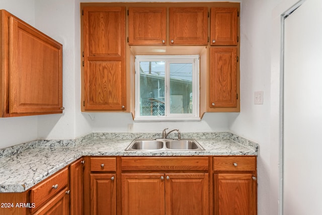 kitchen featuring sink